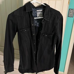 American eagle button up